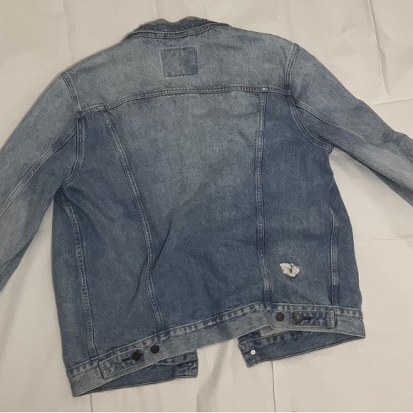 #DISTRESSED DENIM #LEVI #JEAN JACKET - Picture 3 of 4